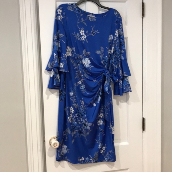 Floral blue dress - Picture 1 of 2